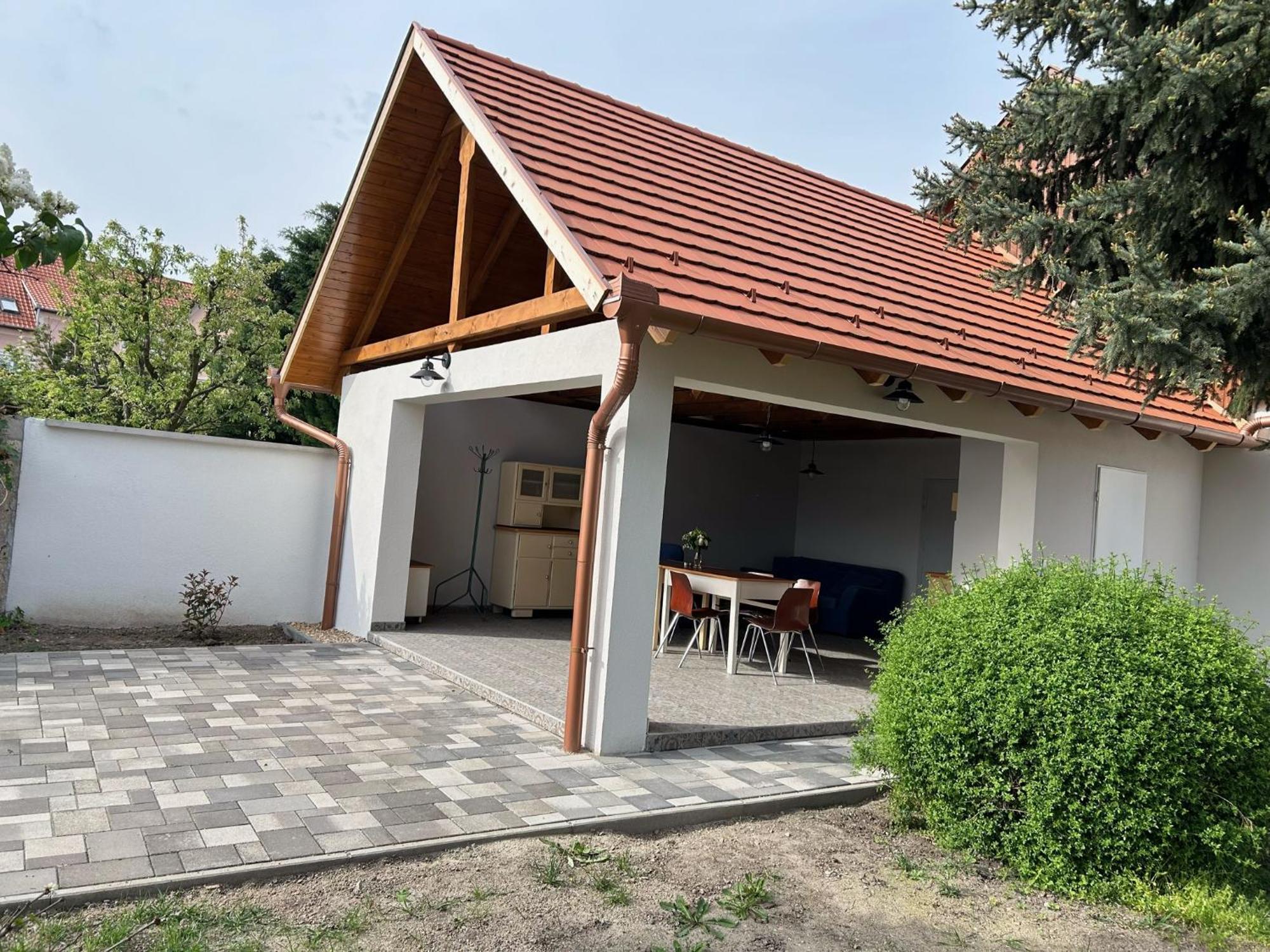 Galéria Vendégház Mezőkövesd Exterior foto